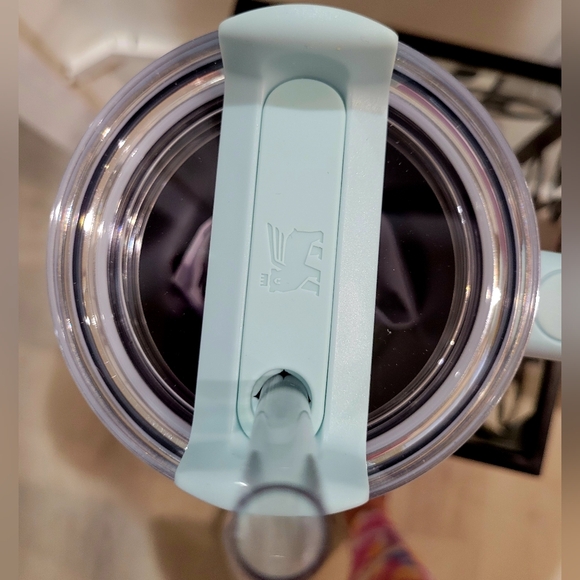 Stanley Quencher H2.0 Tumbler in Soft Blue - Picture 5 of 8